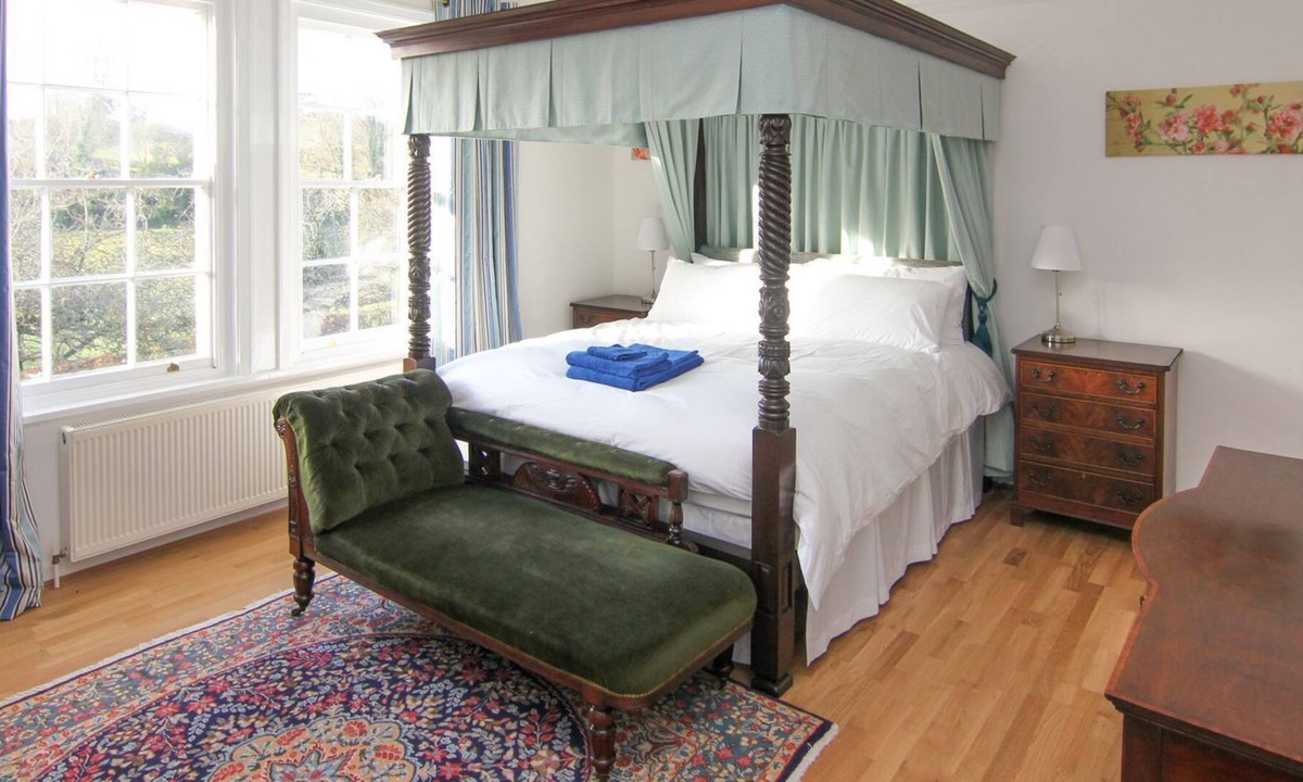 Crewkerne Cottage | 3 bedroom accommodation in Crewkerne