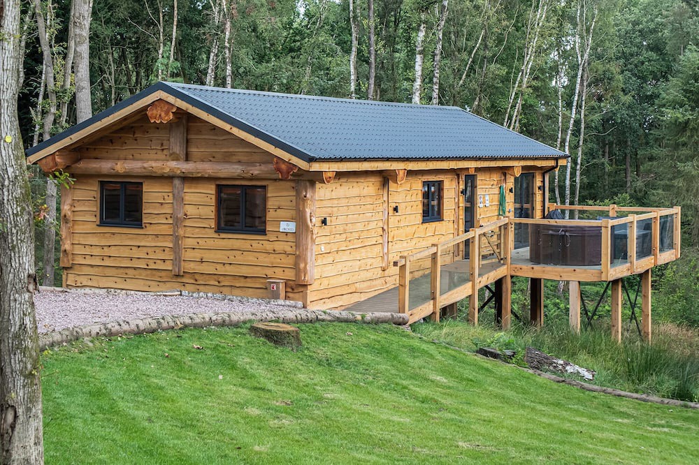 Overton-on-dee Ski Chalet | 3 bedroom accommodation in Ellesmere