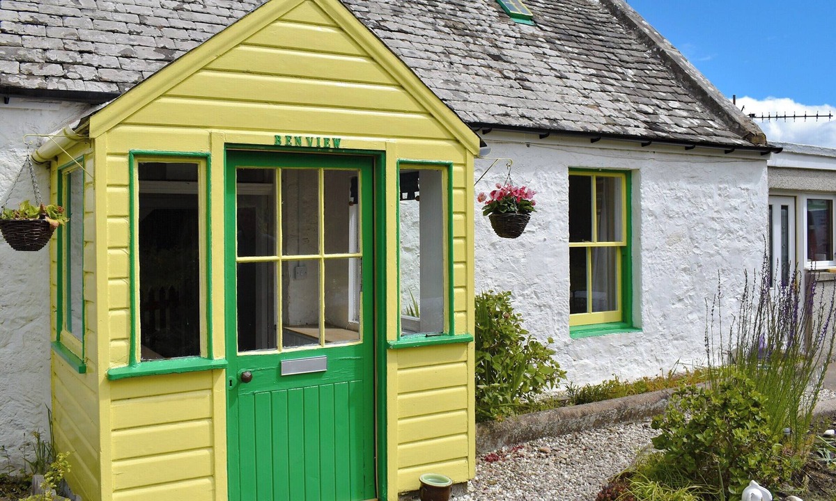 Fochabers Cottage | 3 bedroom accommodation in Orbliston, near Elgin