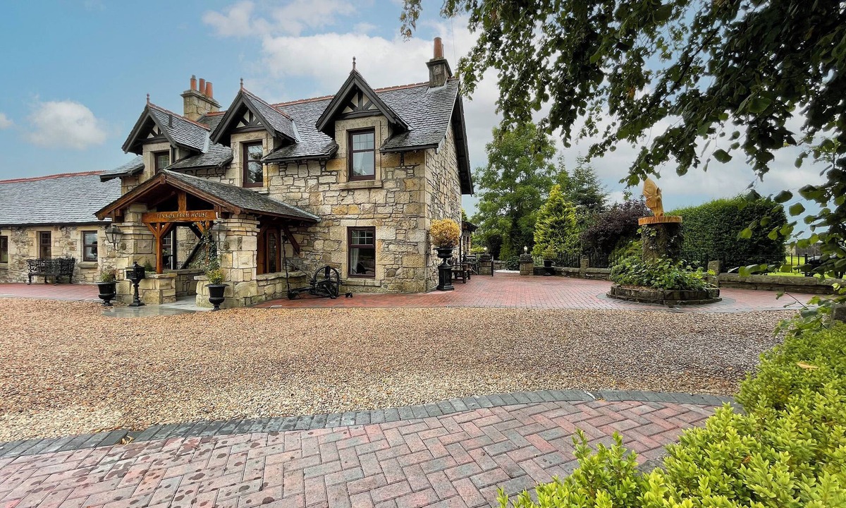 Kilbirnie Cottage | 3 bedroom accommodation in Kilbirnie