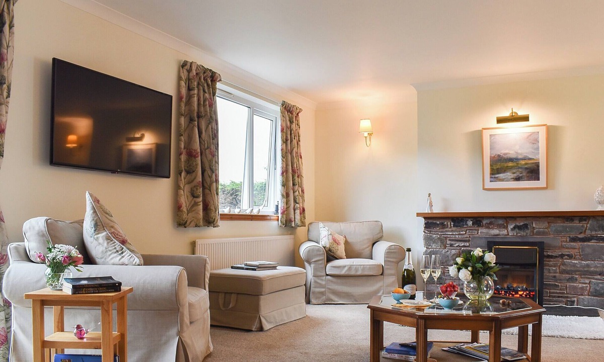 Strathcarron Cottage | 3 bedroom accommodation in Lochcarron