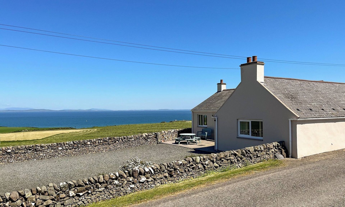 Drummore Cottage | 3 bedroom accommodation in Stranraer