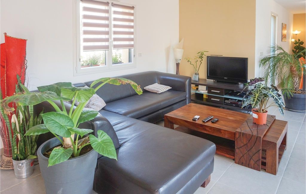 Montblanc House | 3 bedroom accommodation in Montblanc
