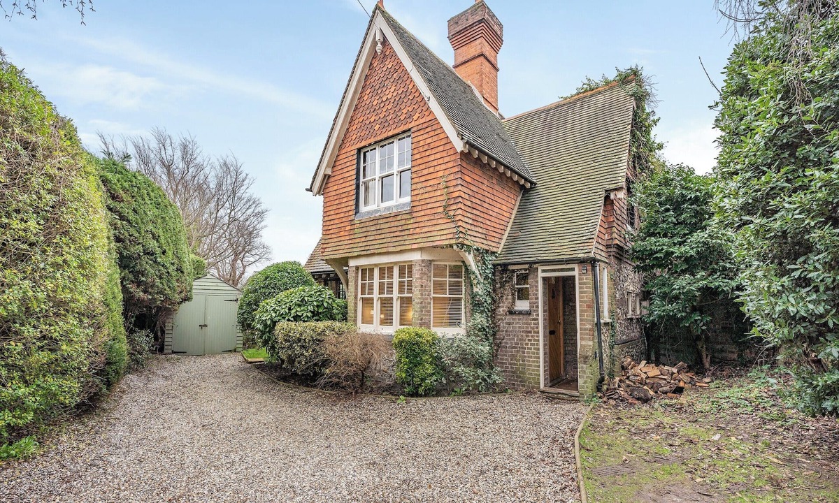 Brighton Cottage | 3 bedroom accommodation in Brighton