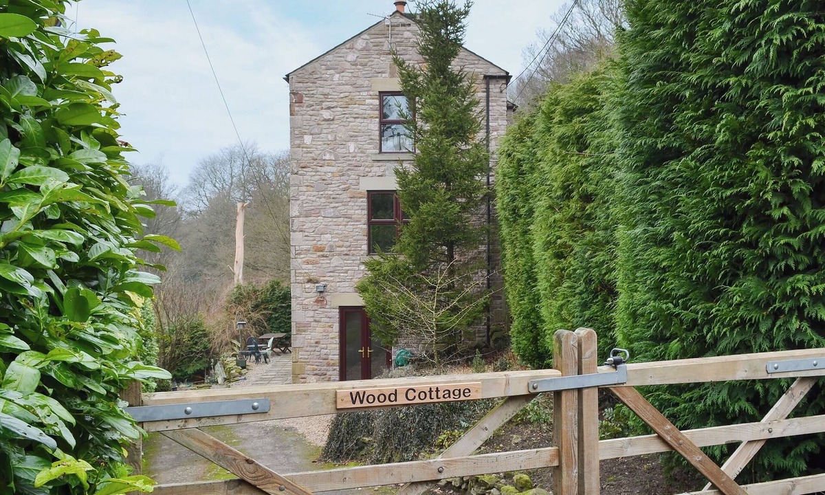 Buxworth Cottage | 3 bedroom accommodation in Buxworth, High Peak