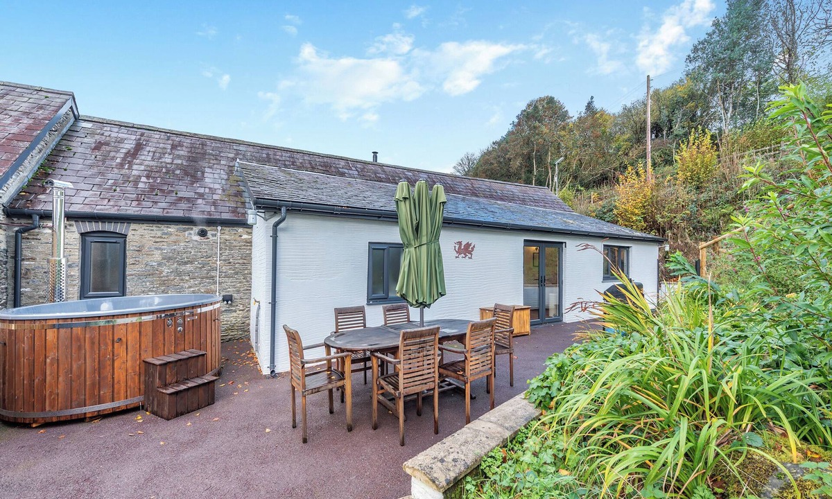 Cribyn Cottage | 3 bedroom accommodation in Cribyn, Lampeter