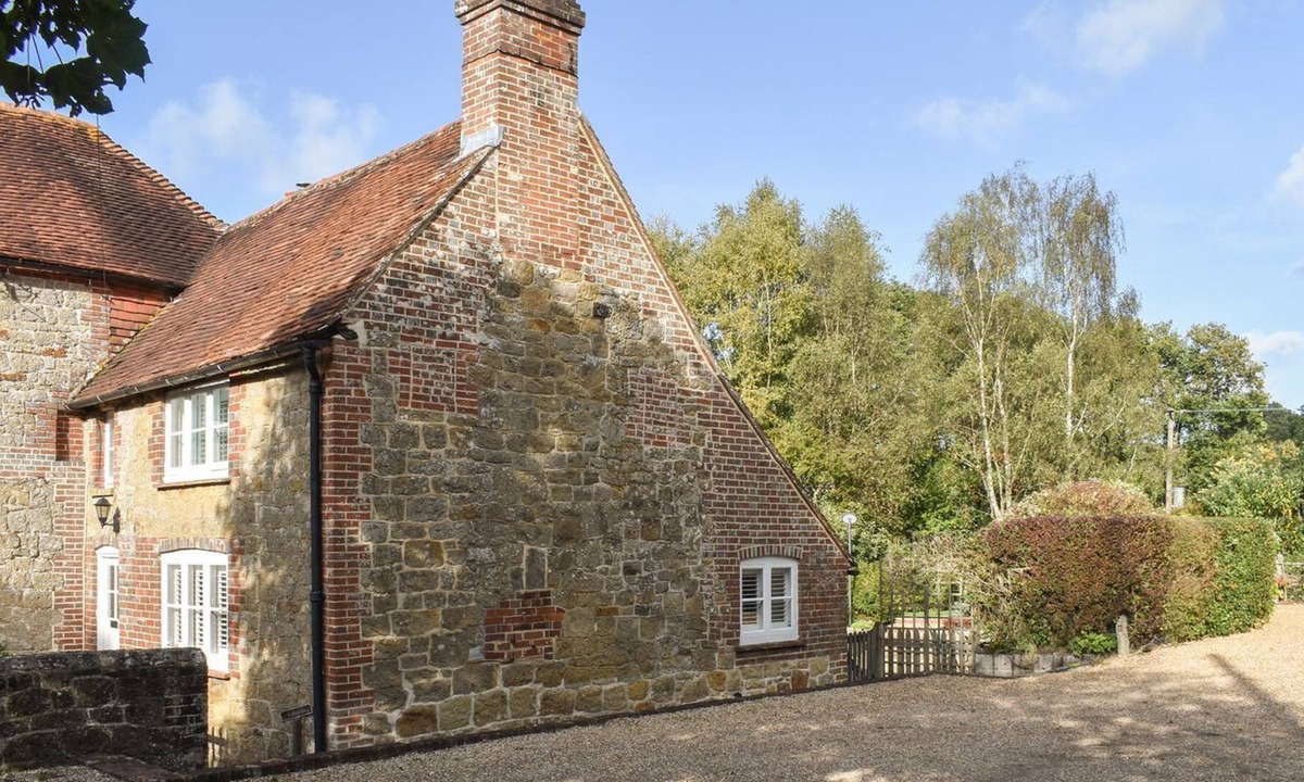 Ebernoe Cottage | 3 bedroom accommodation in Petworth