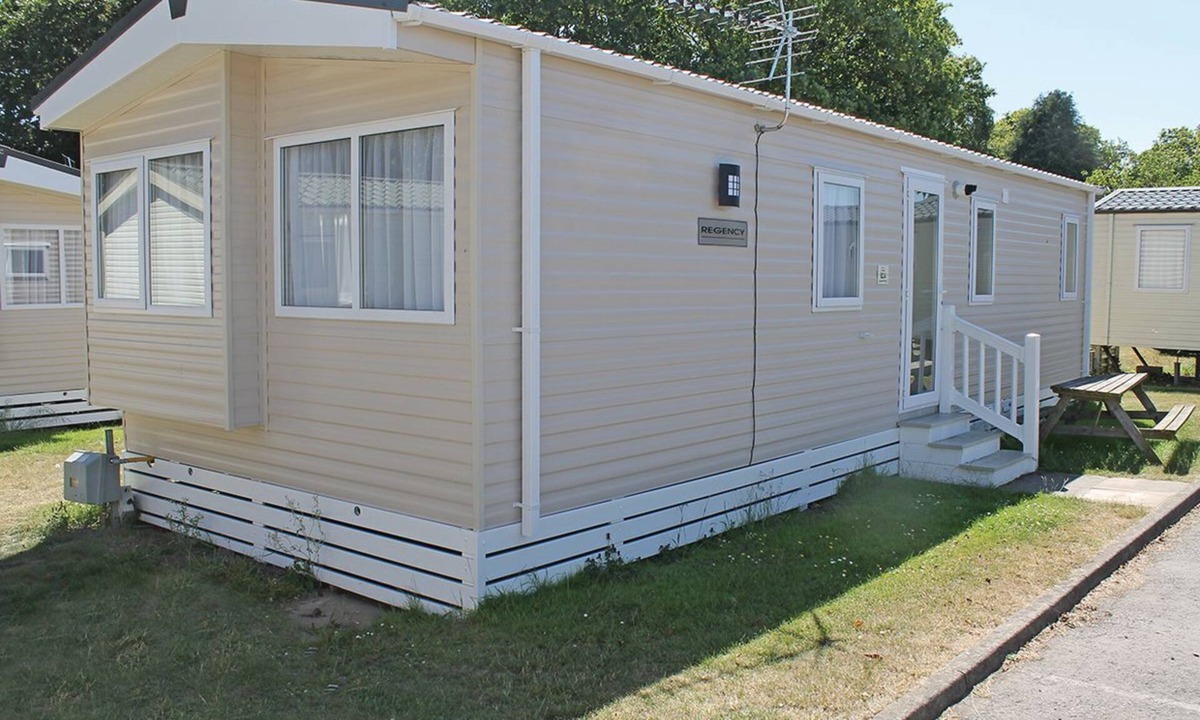 Ringwood House | 3 bedroom accommodation in St. Leonards, Ringwood