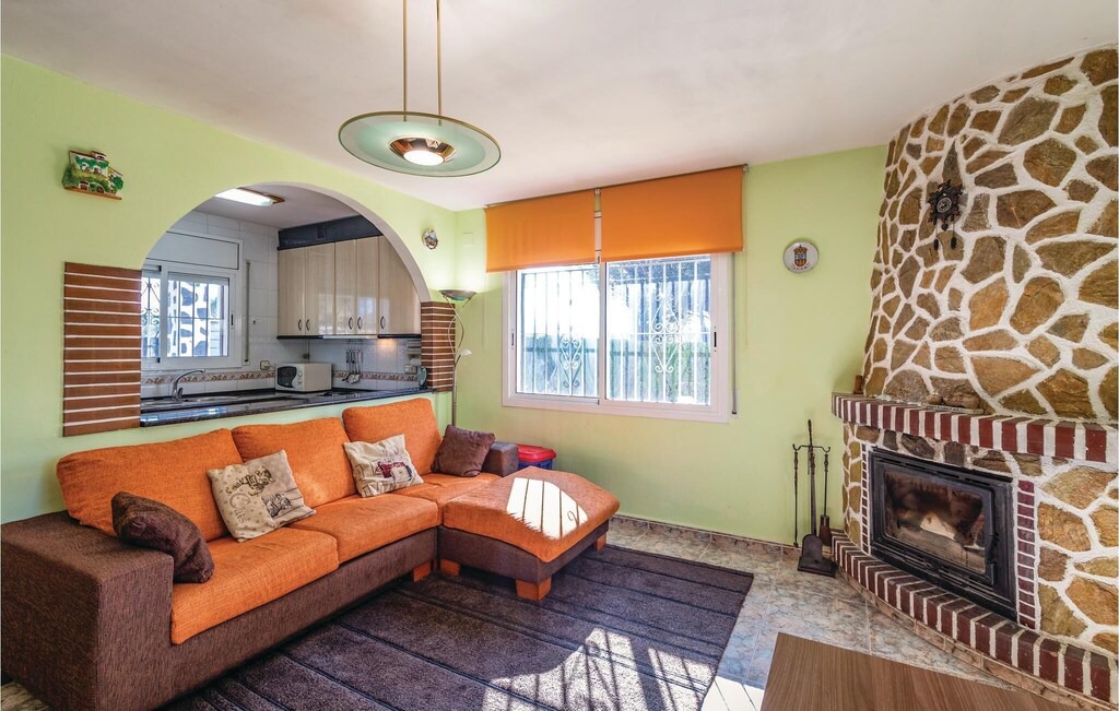 La Goba House | 3 bedroom accommodation in La Goba, Vidreres