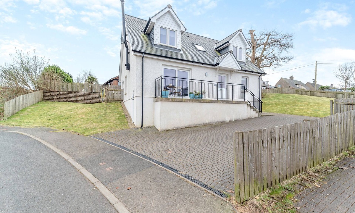 Brodick Cottage | 3 bedroom accommodation in Brodick