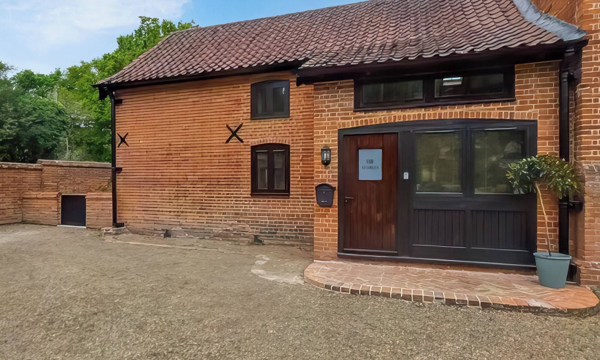 Dunston Cottage | 3 bedroom accommodation in Dunston