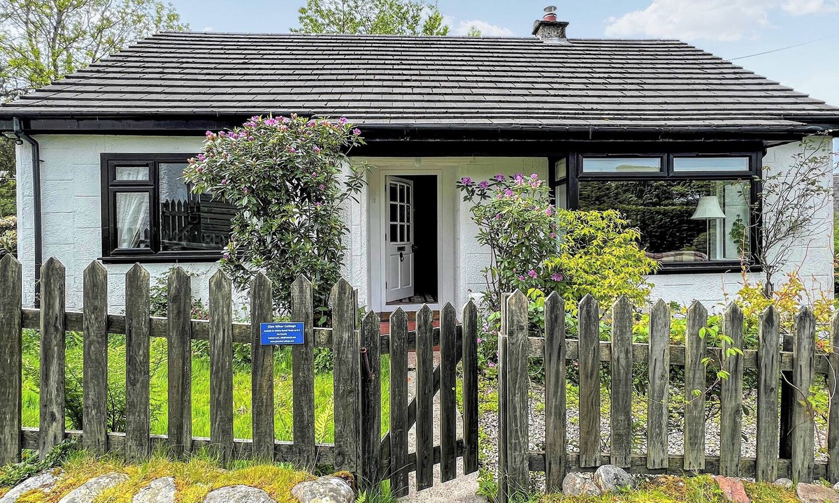 Glenelg Cottage | 3 bedroom accommodation in Glenelg