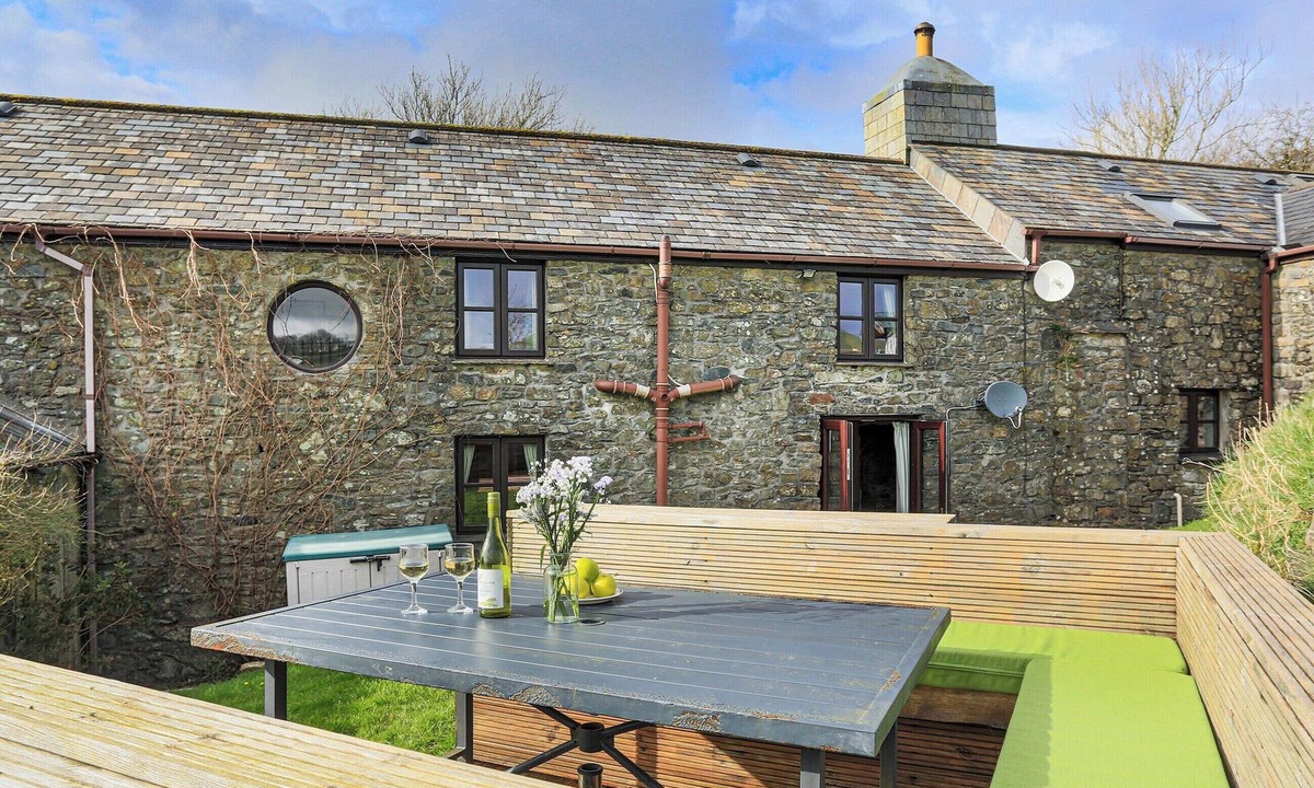 Mary Tavy Cottage | 3 bedroom accommodation in Horndon