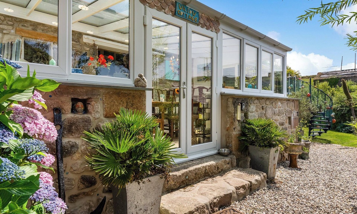 Penzance Cottage | 3 bedroom accommodation in St Just