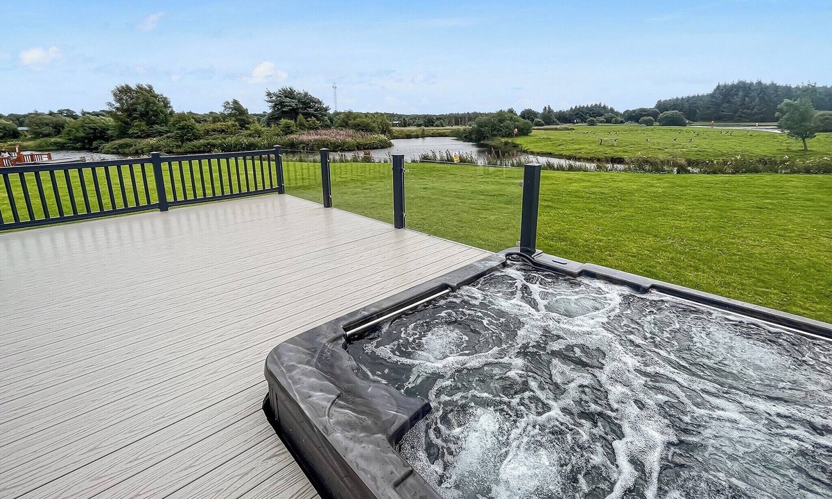 Annan Cabin | 3 bedroom accommodation in Annan