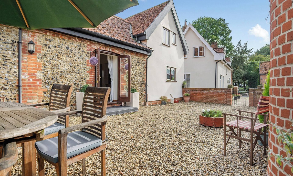 Banham Cottage | 3 bedroom accommodation in Banham