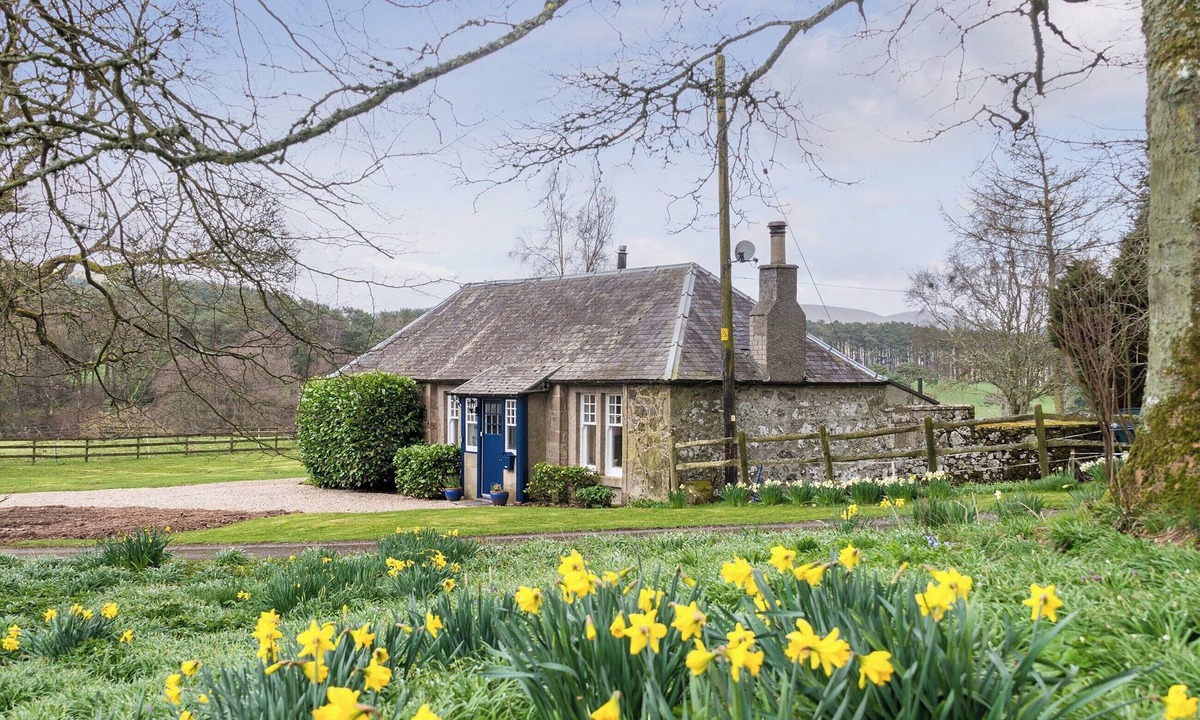 Biggar Cottage | 3 bedroom accommodation in Biggar