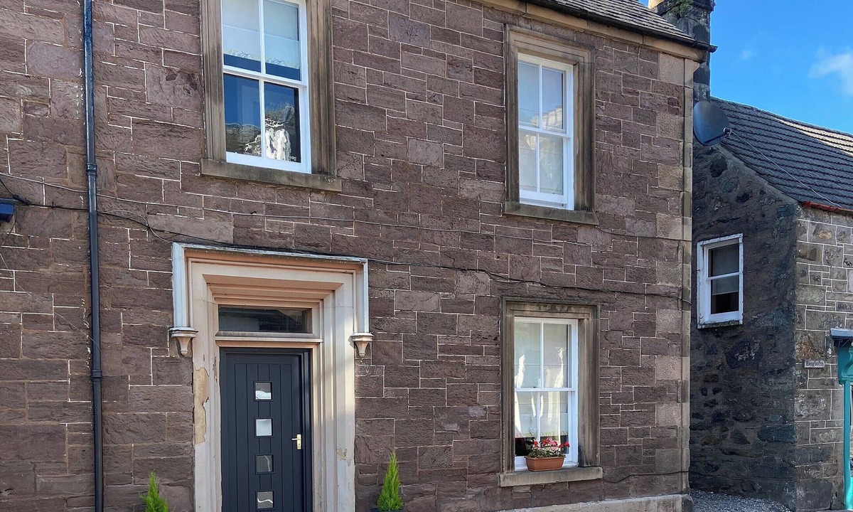 Comrie Cottage | 3 bedroom accommodation in Comrie, near Crieff