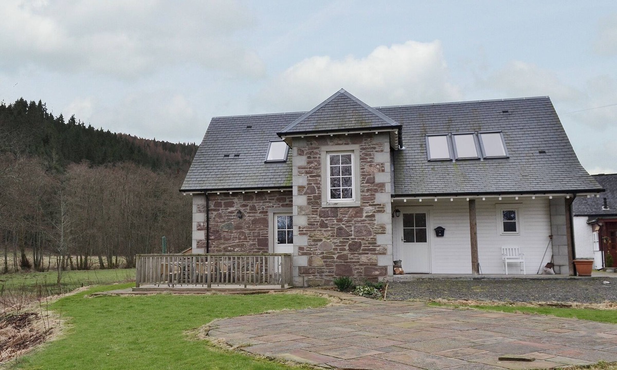 Crieff Cottage | 3 bedroom accommodation in Comrie, near Crieff