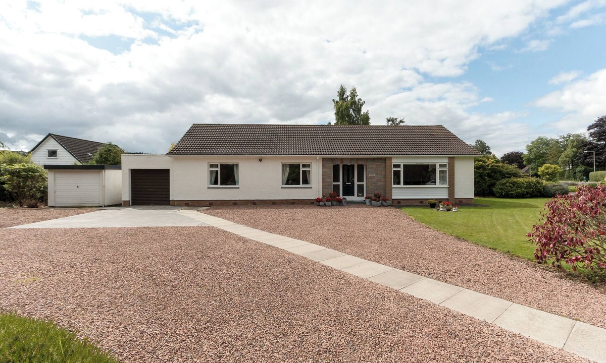 Comrie Cottage | 3 bedroom accommodation in Comrie, near Crieff