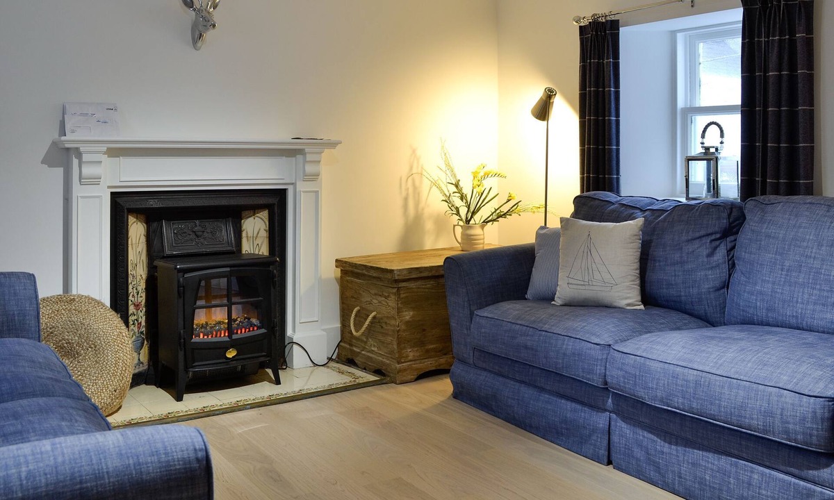 Cullen Cottage | 3 bedroom accommodation in Cullen