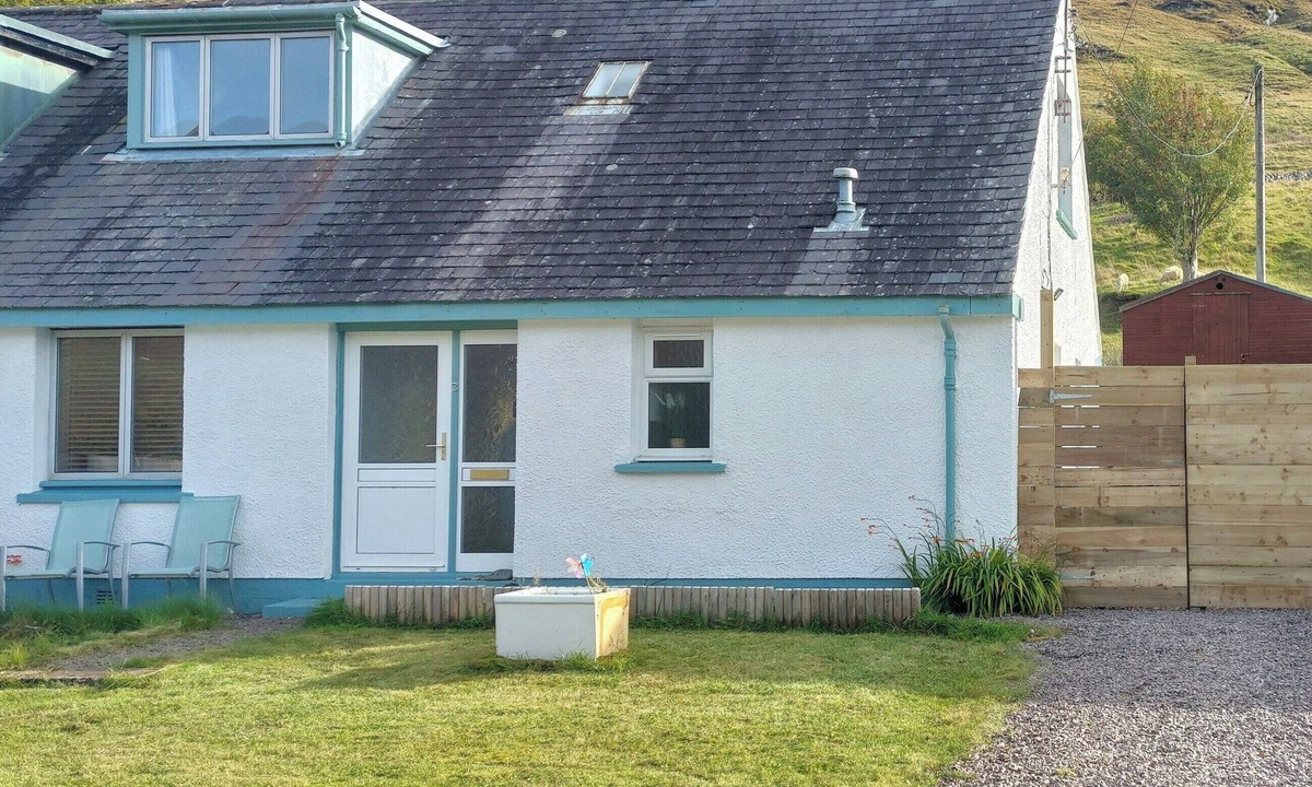 Dornie Cottage | 3 bedroom accommodation in Dornie