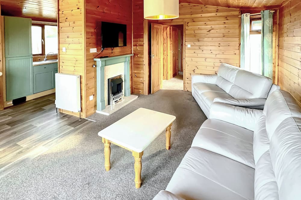 Leedstown Ski Chalet | 3 bedroom accommodation in Hayle