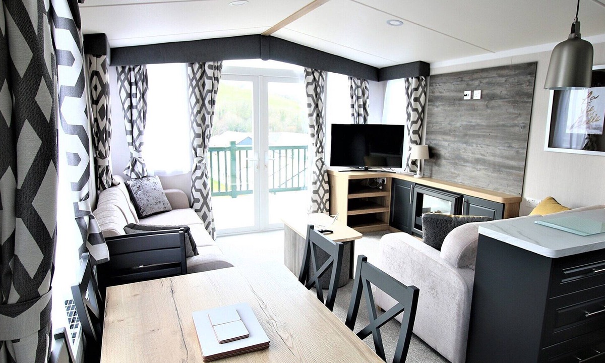 Llanrhystud House | 3 bedroom accommodation in Llanrhystud, Cardiganshire