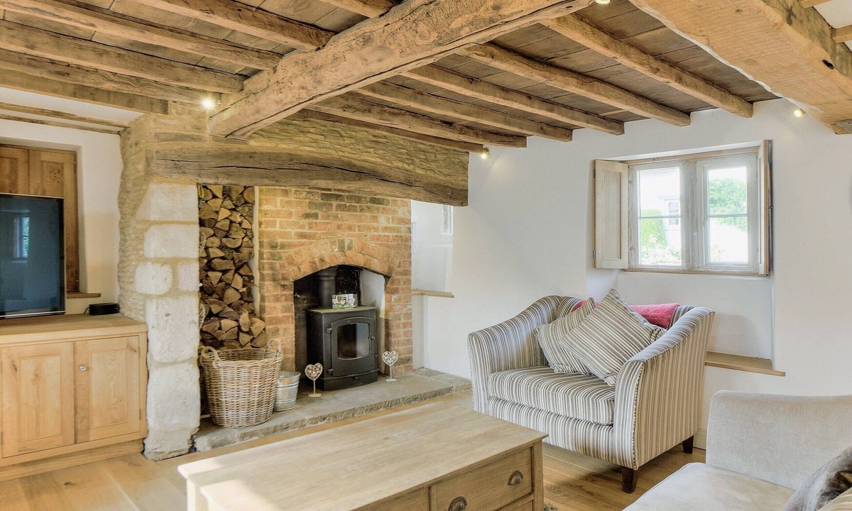 Longdon Cottage | 3 bedroom accommodation in Wing, near Oakham