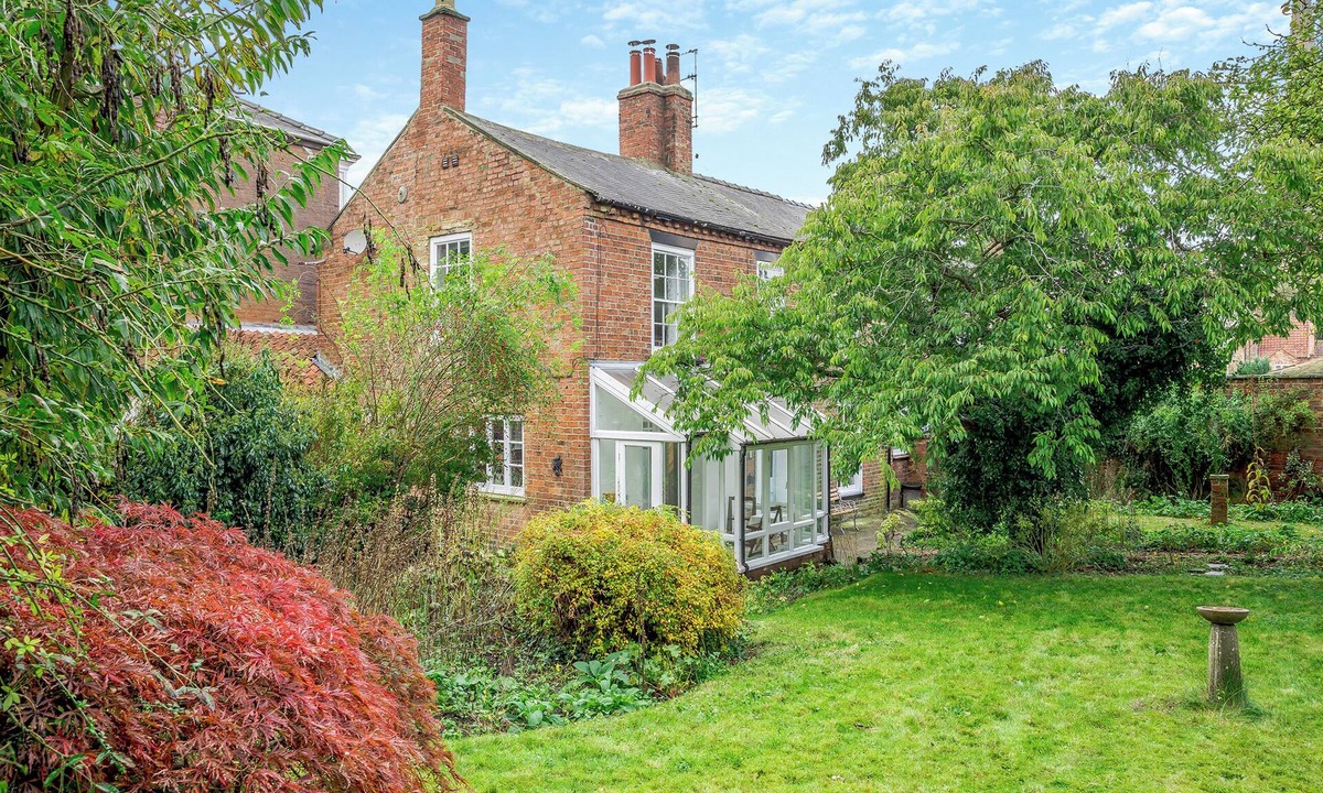 Louth Cottage | 3 bedroom accommodation in Louth