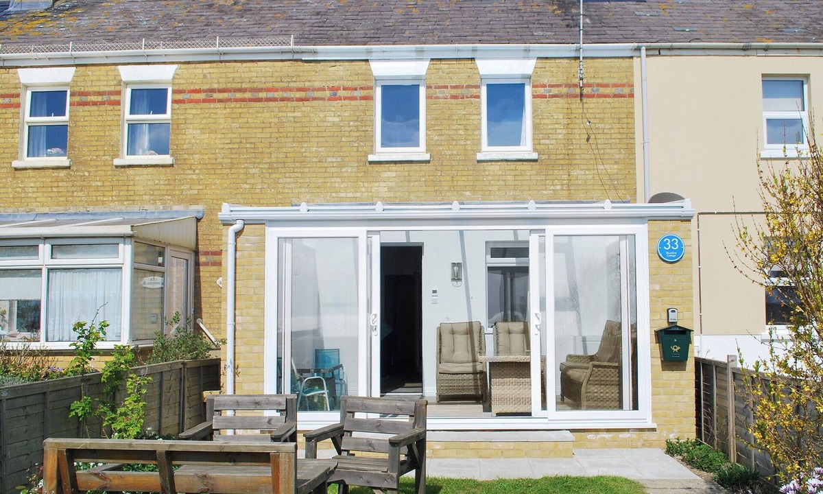 Sandown Cottage | 3 bedroom accommodation in Sandown