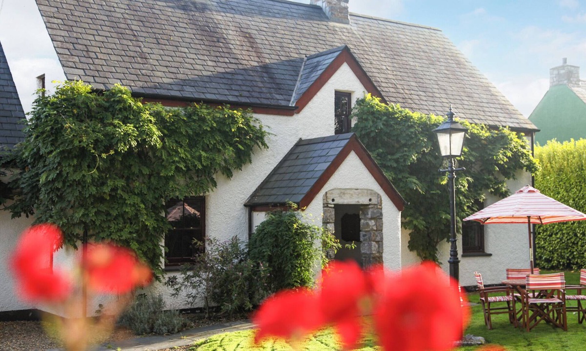 St. Florence Cottage | 3 bedroom accommodation in Tenby