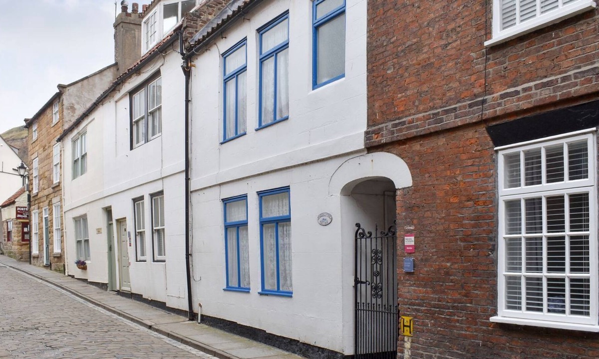 Whitby Cottage | 3 bedroom accommodation in Whitby