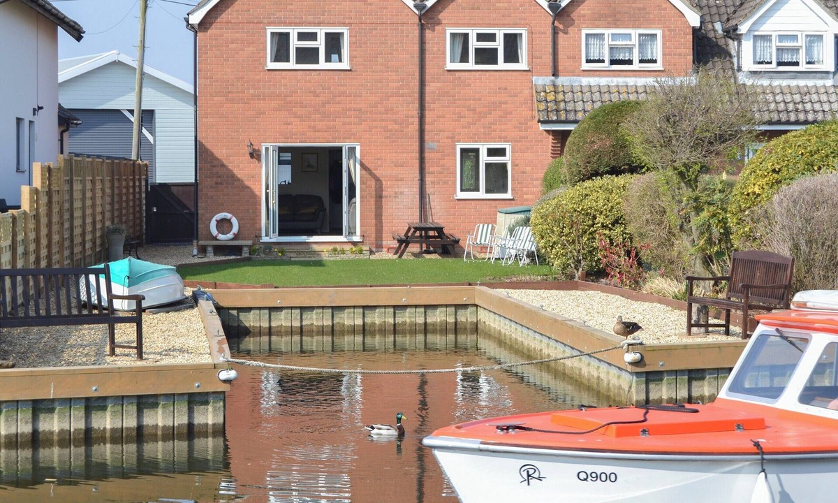 Hoveton Cottage | 3 bedroom accommodation in Wroxham