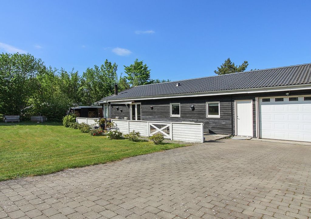 Melby House | 3 bedroom accommodation in Melby