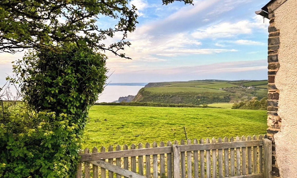 St. Gennys Cottage | 3 bedroom accommodation in Bude