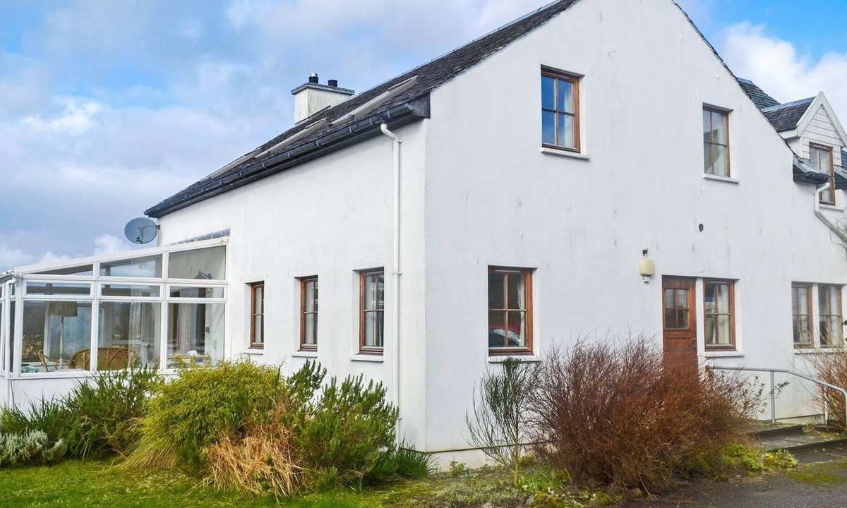Benderloch Cottage | 3 bedroom accommodation in Benderloch, Oban