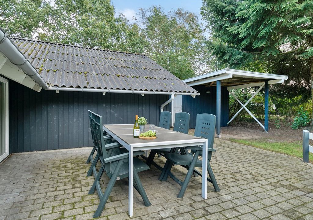 Skygge House | 3 bedroom accommodation in Give