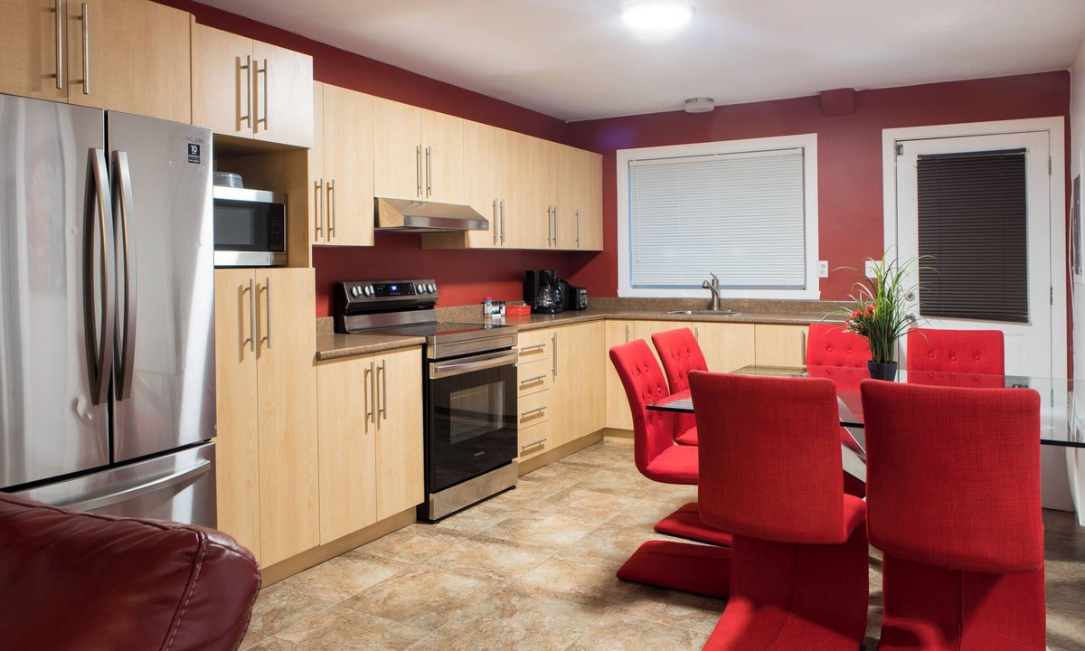 Trois-Rivieres Apartment | 3-BEDROOM ALL-INCLUSIVE APARTMENT IN THE HEART OF EVERYTHING