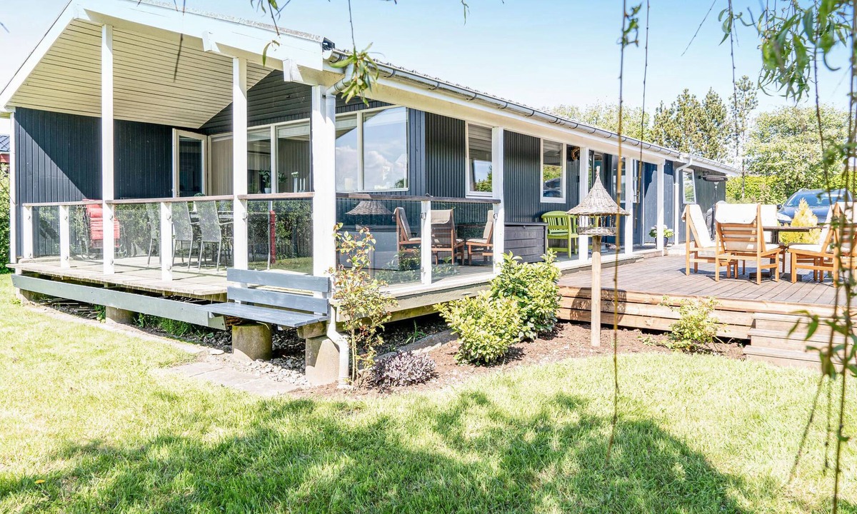Flovt Strand House | 3 bedroom amazing home in Haderslev