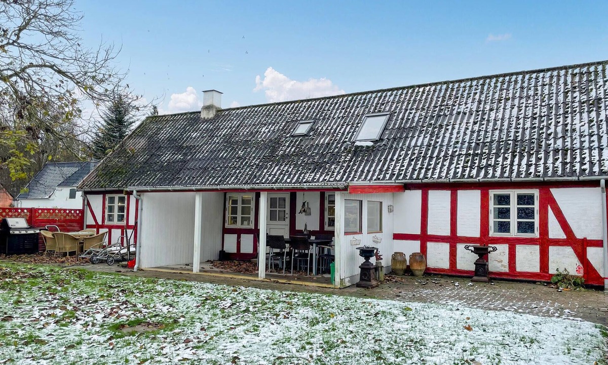 Bago House | 3 bedroom amazing home in Assens
