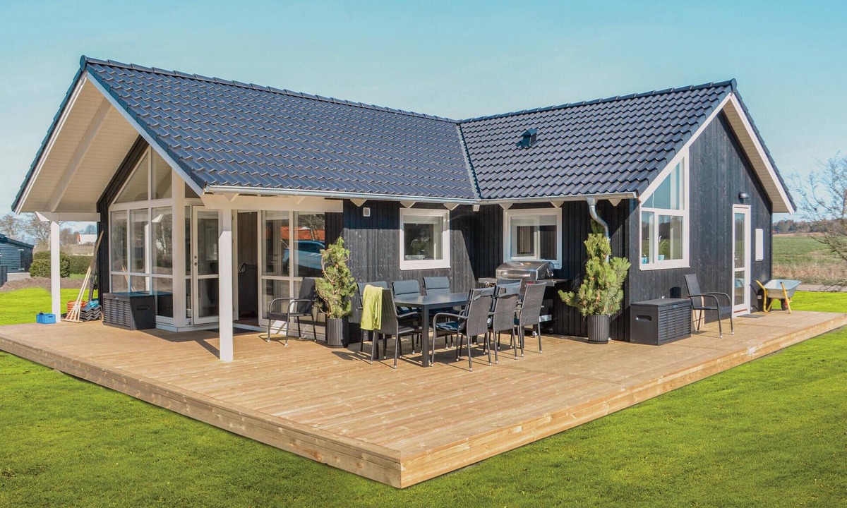 Skødshoved Strand House | 3 bedroom amazing home in Knebel
