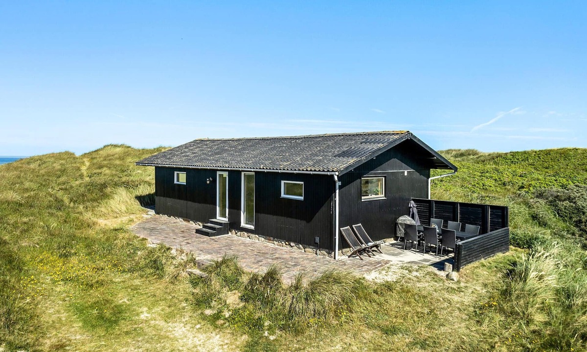 Hvorup Klit House | 3 bedroom amazing home in Løkken