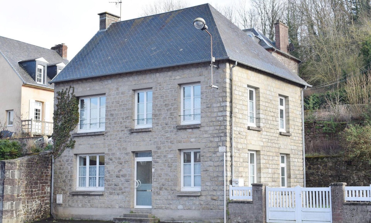 Gavray House | 3 bedroom amazing home in Gavray
