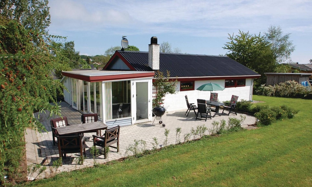 Hejlsminde Strand House | 3 bedroom amazing home in Hejls
