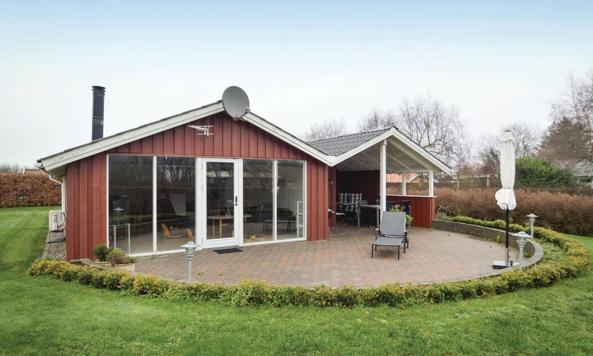 Hejlsminde Strand House | 3 bedroom amazing home in Hejls