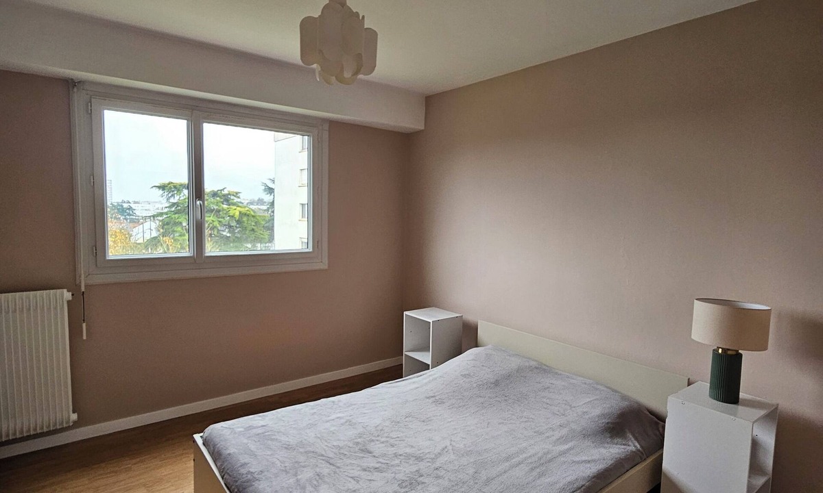 Saint-Herblain Apartment | 3-bedroom apartment for 6/8 people, close to transport links