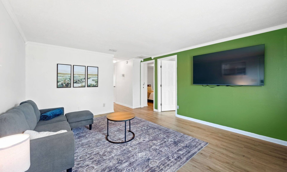 Westside Apartment | 3-bedroom apartment with AC in Jacksonville
