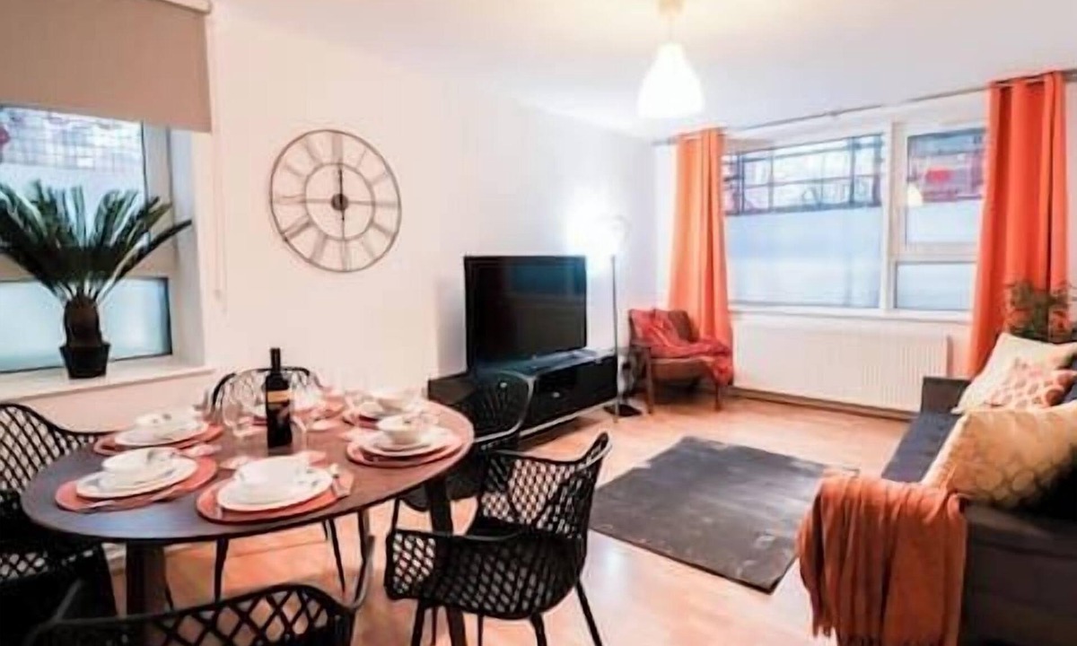 Belsize Apartment | 3 Bedroom Apartment - Great Location!