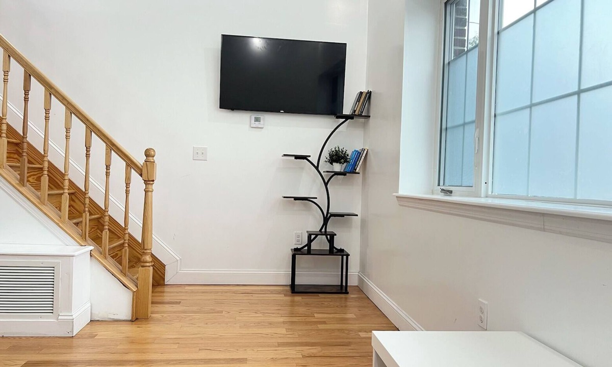 University Gardens Apartment | 3-bedroom apartment